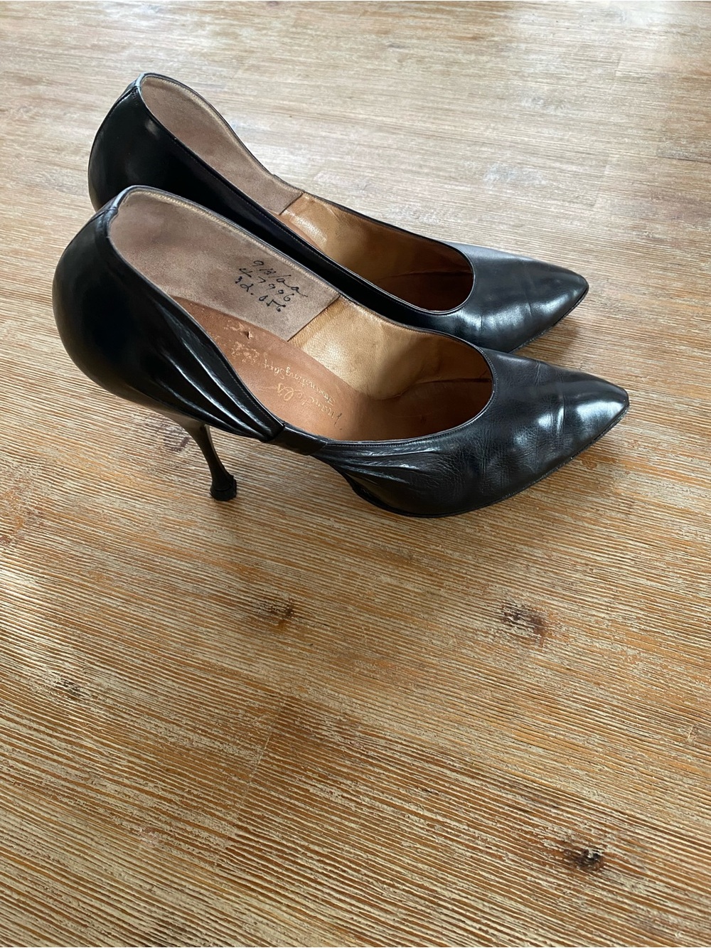 MANDEL’S Fascinating Slippers Skyscrapers New York Vintage Stiletto